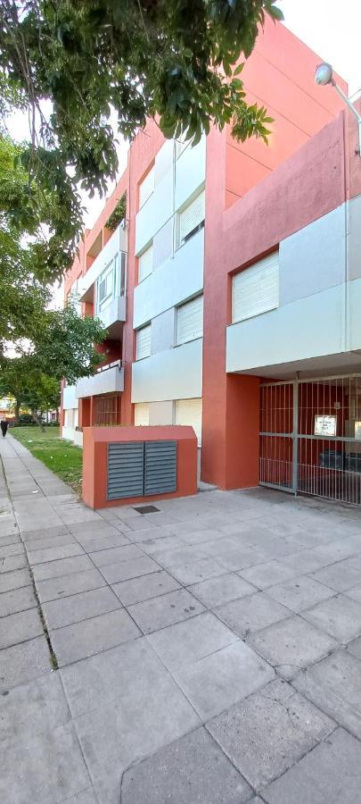 Excelente DPTO para 5 personas a cuadras del mar Mar del Plata Exterior foto